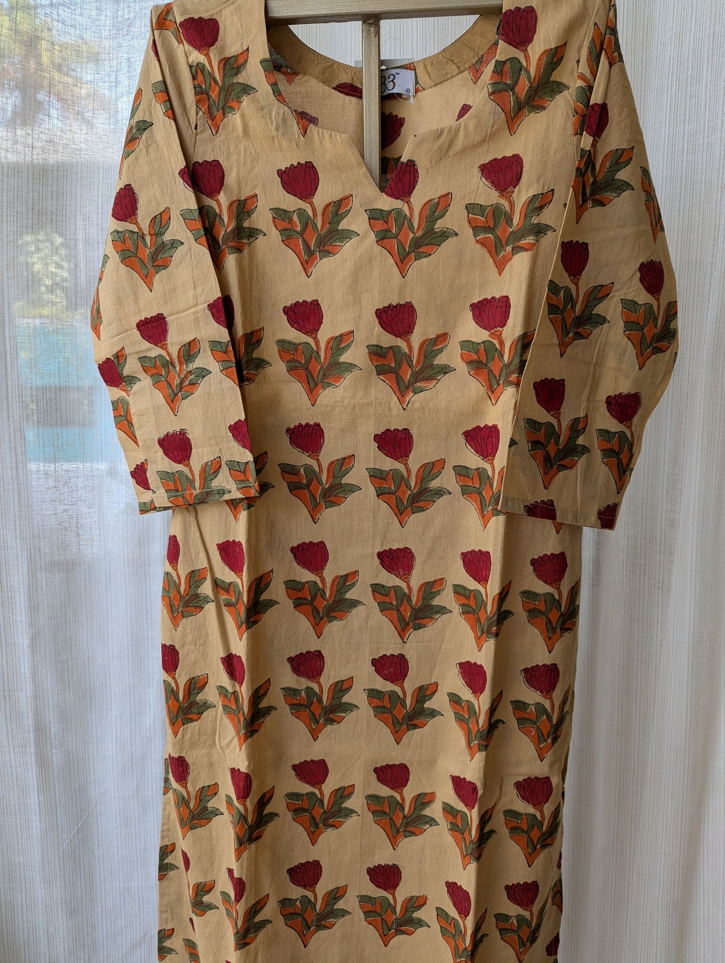 Hand Block Red Flower Kurti