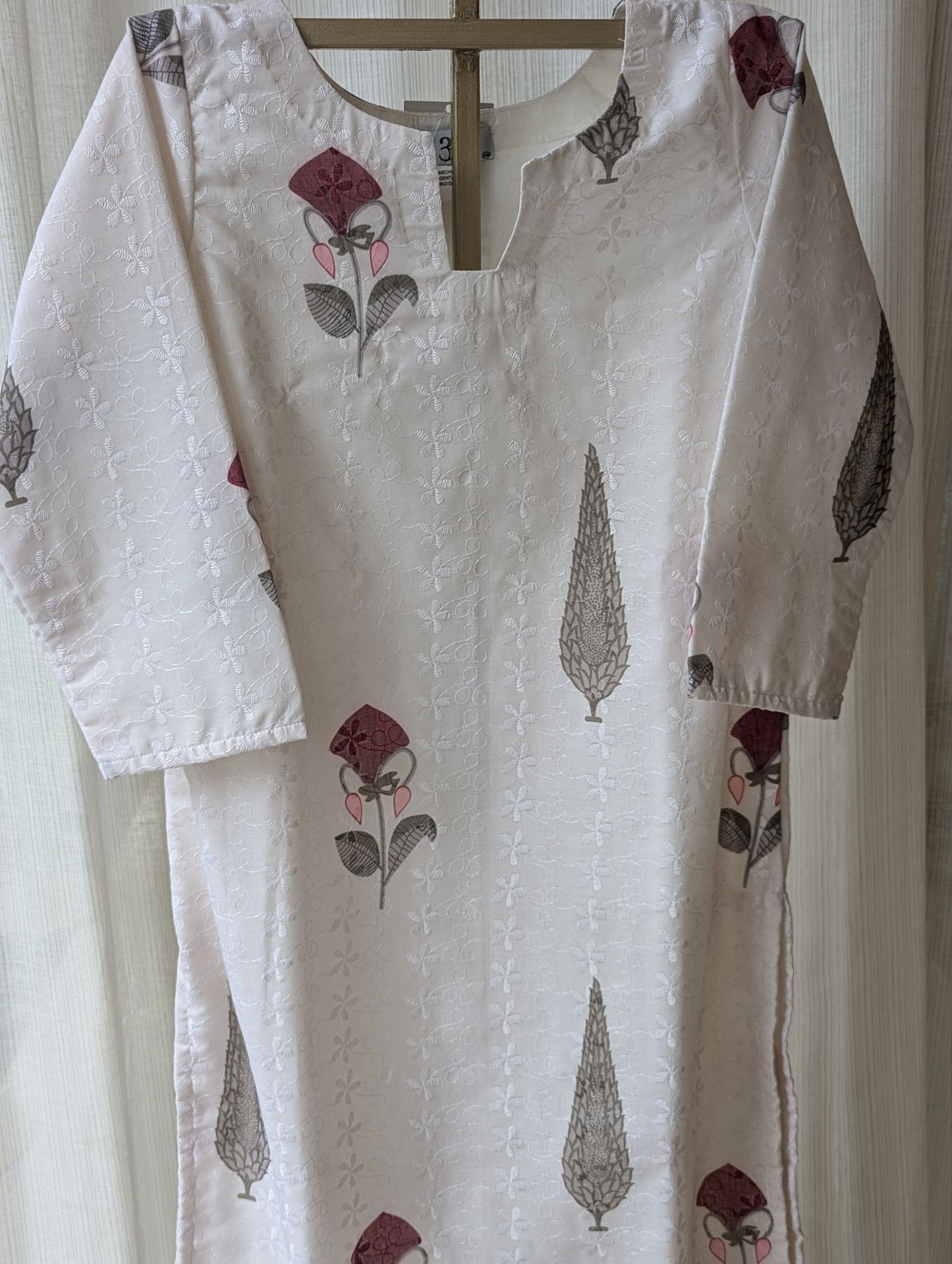 White Hakoba Prick Kurti