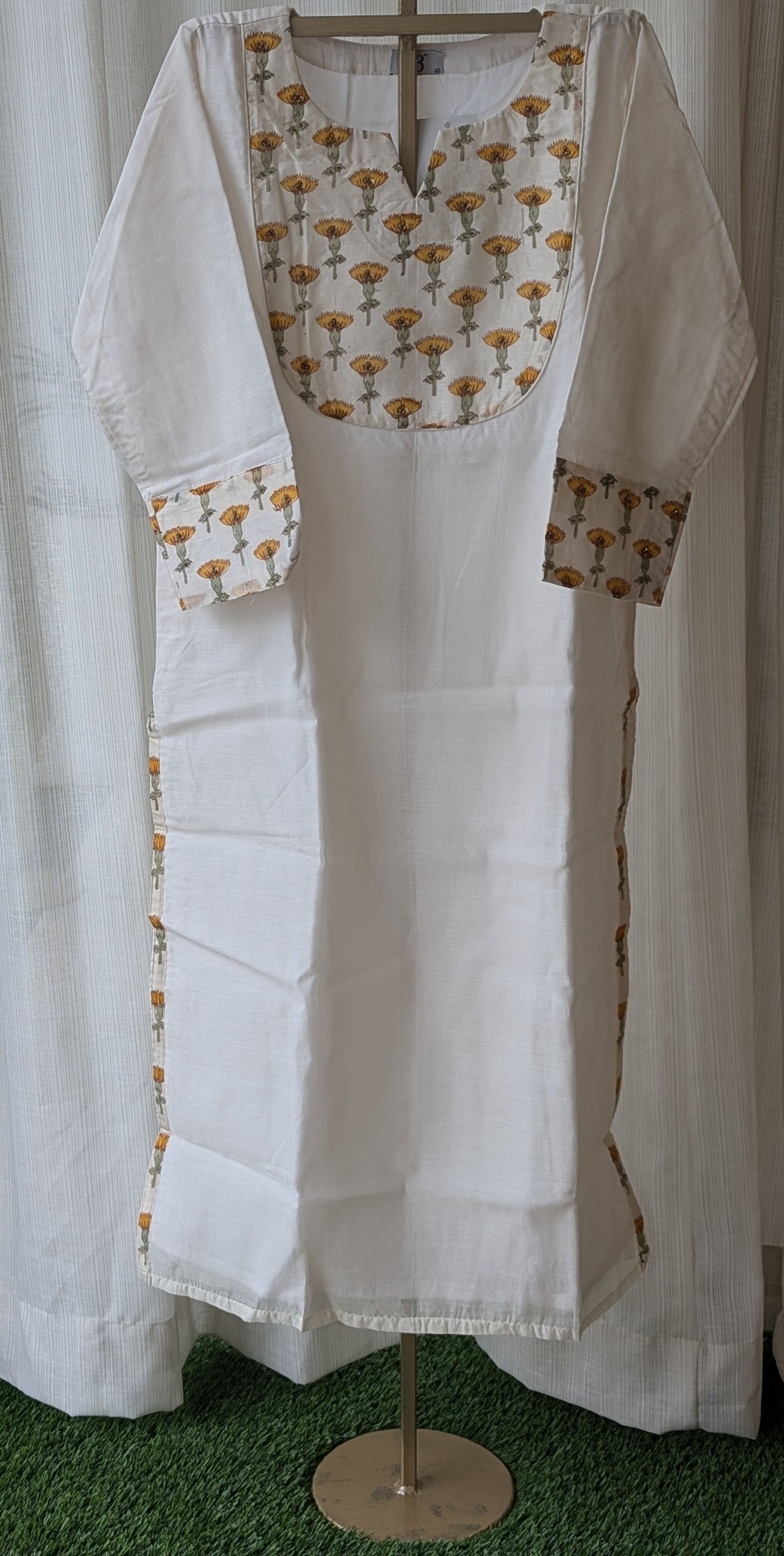 Off white Chanderi Yellow Highlights