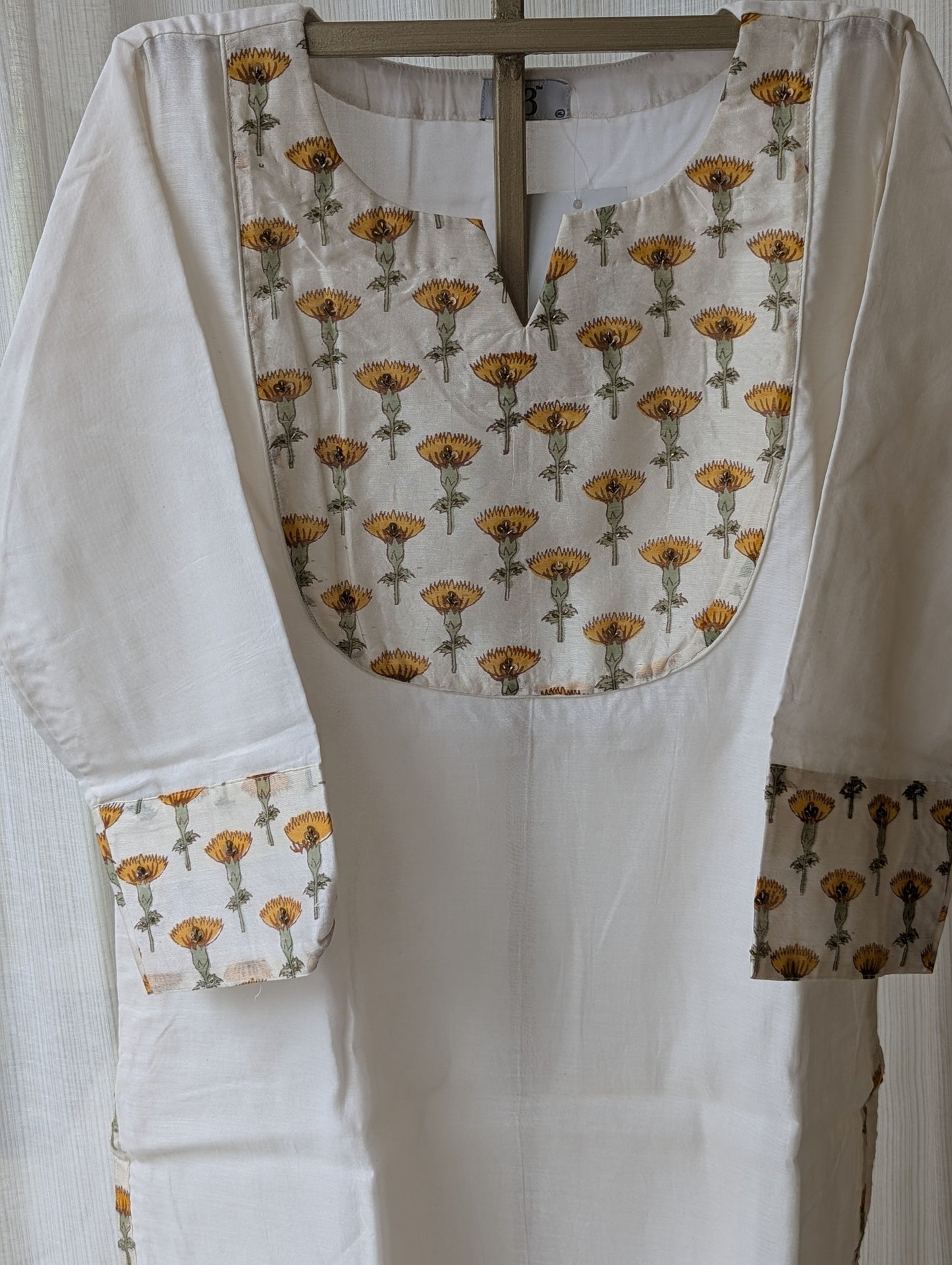 Off white Chanderi Yellow Highlights