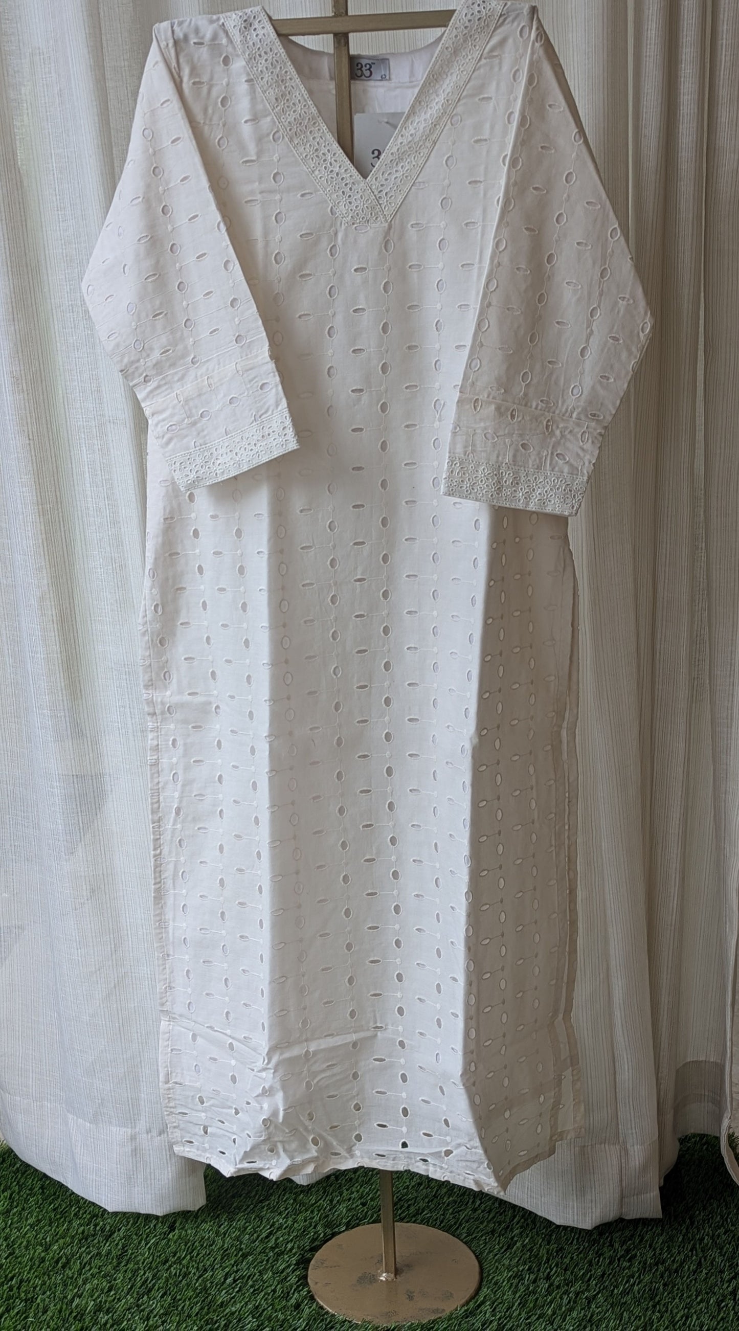 White Hakoba Straight
