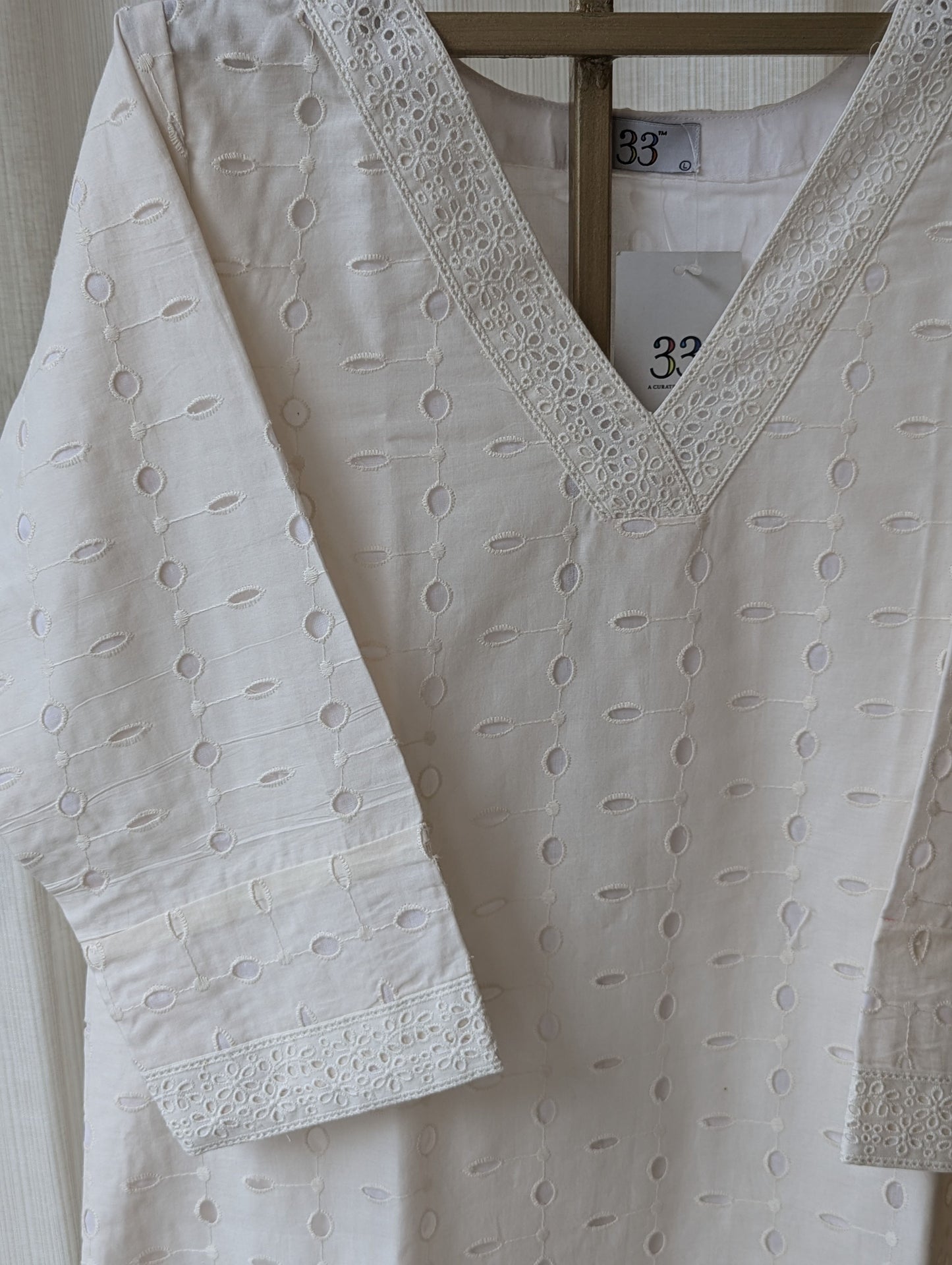 White Hakoba Straight