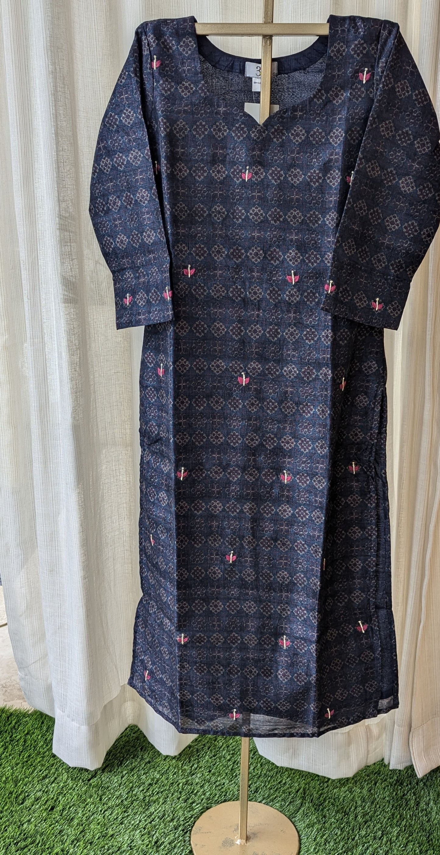 Semi Tussar Kurti
