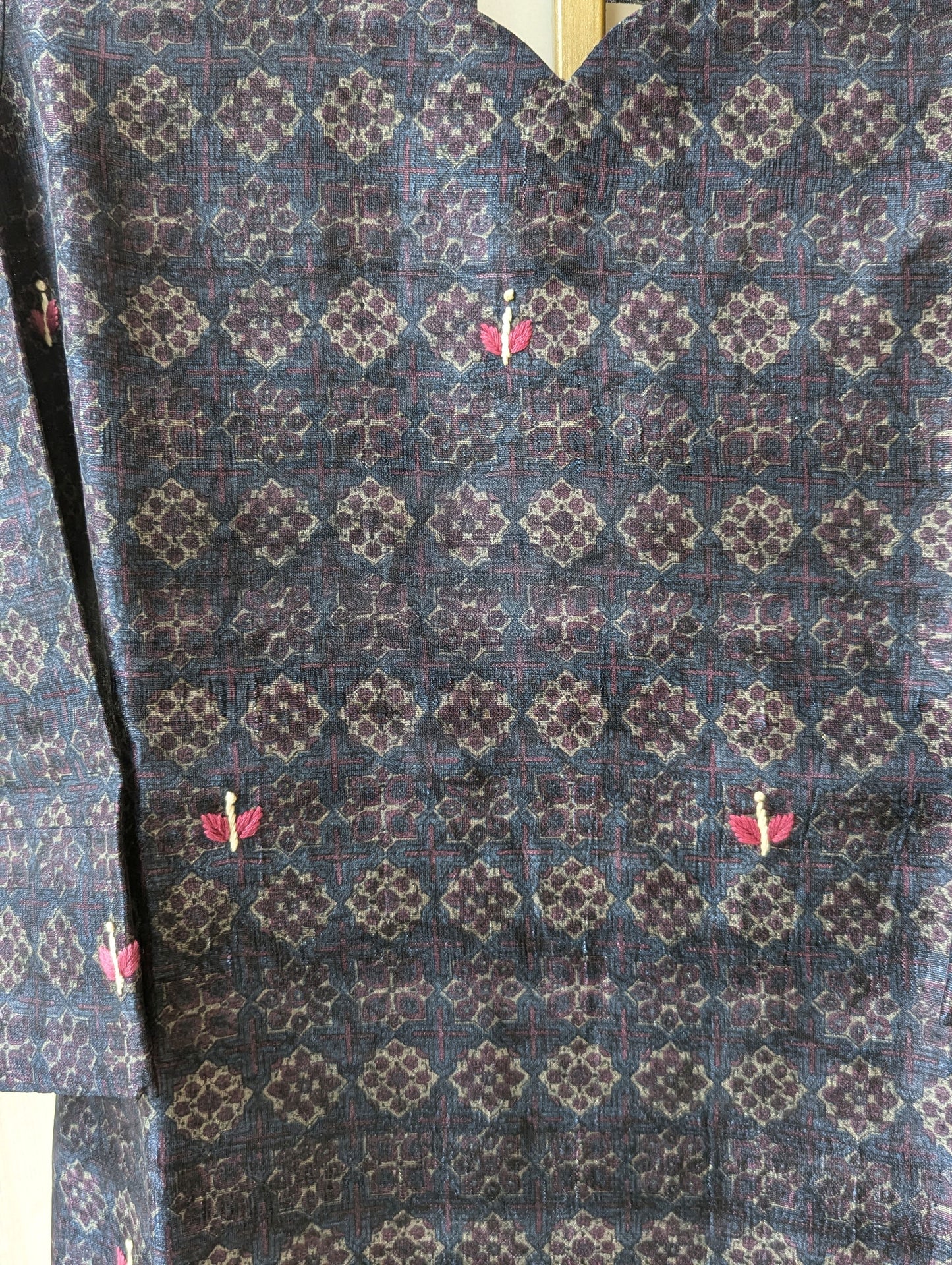 Semi Tussar Kurti