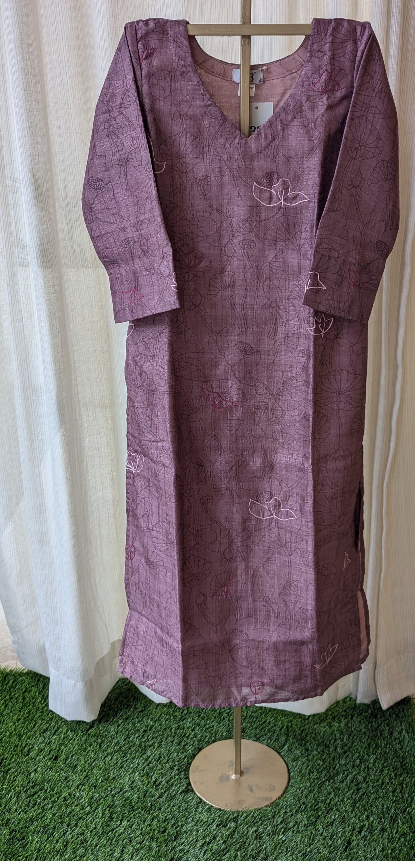 Semi Tussar Kurti