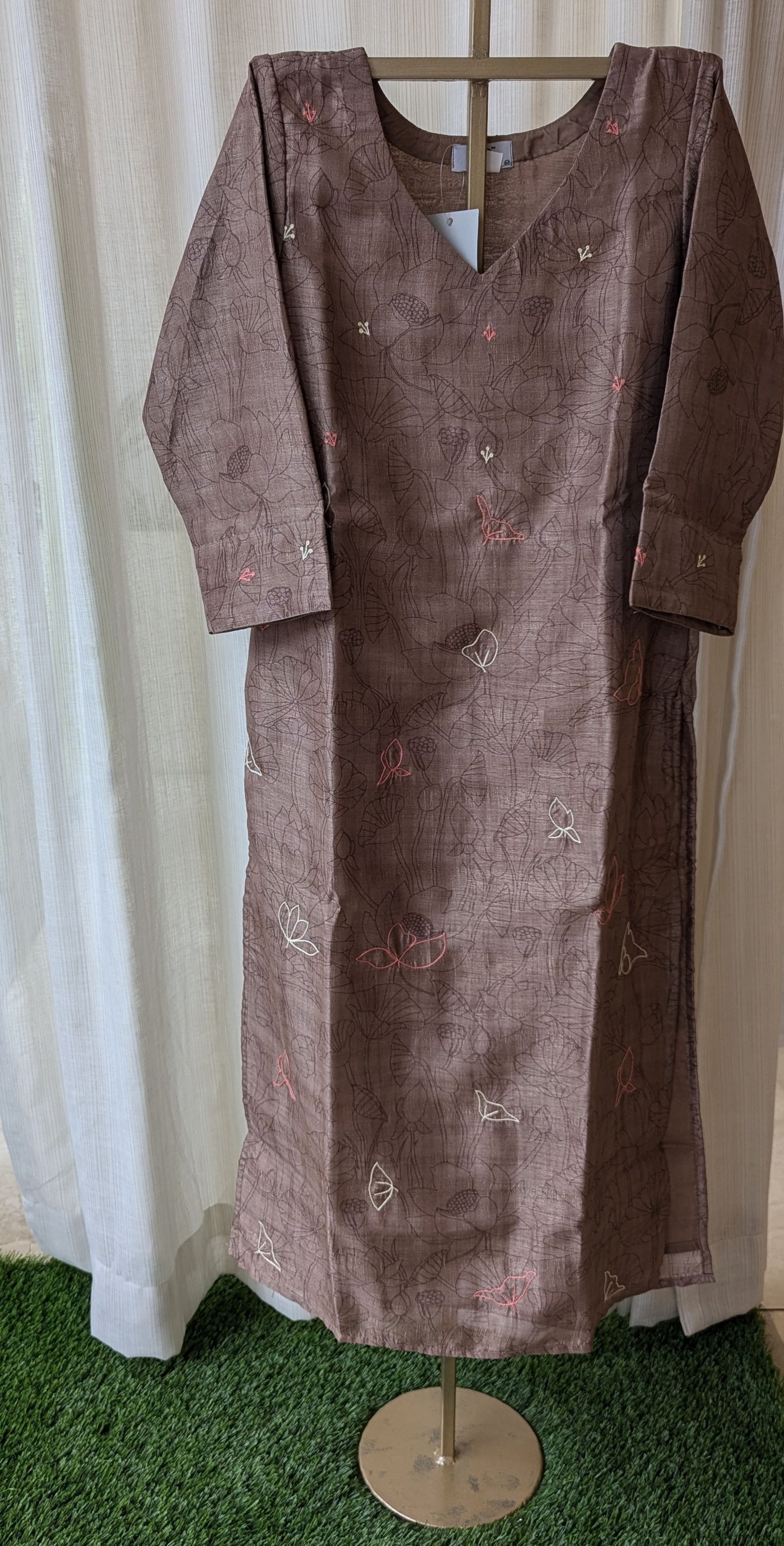 Semi Tussar Kurti