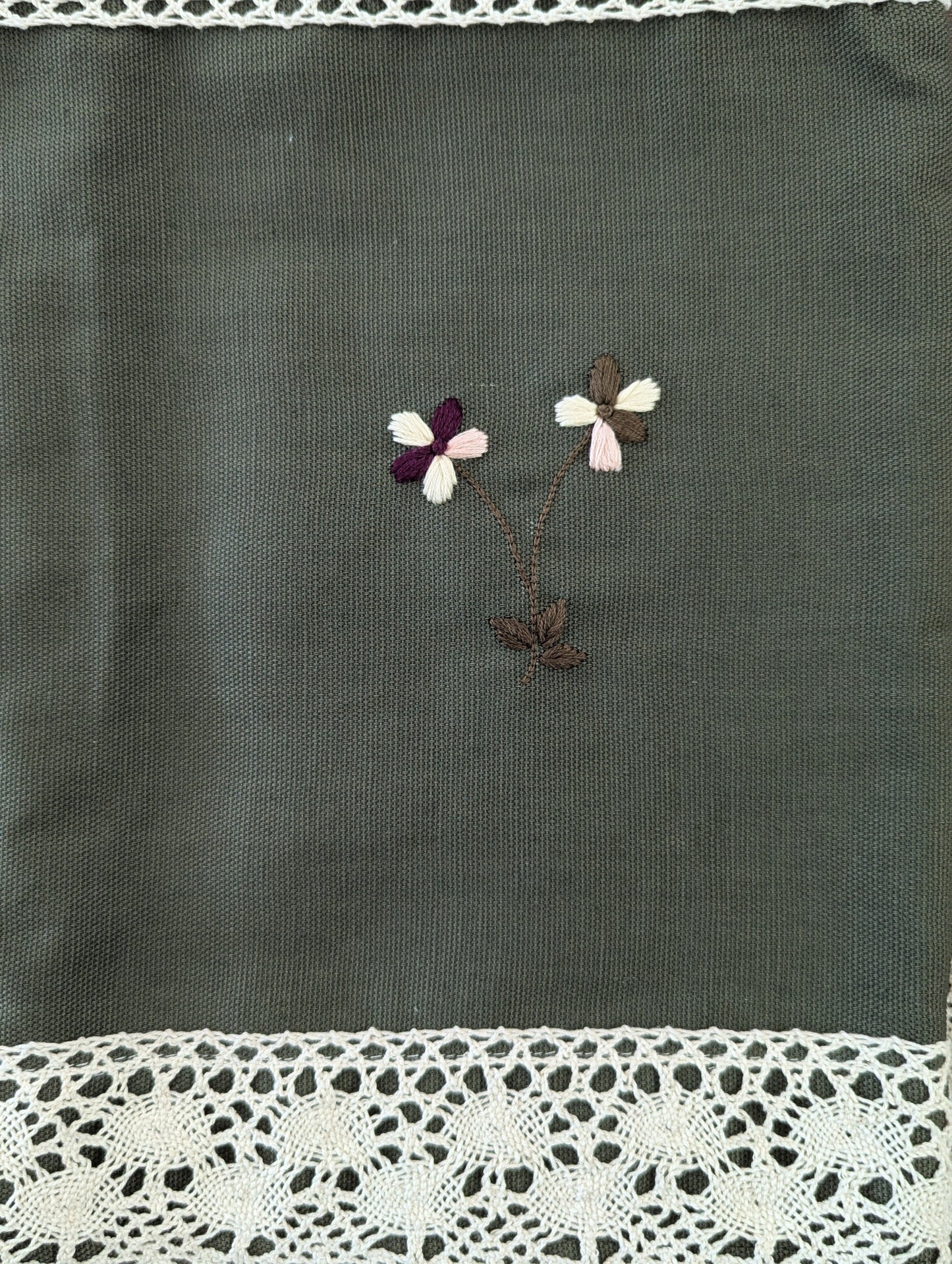 Table Runner 8 Seater Embroidery
