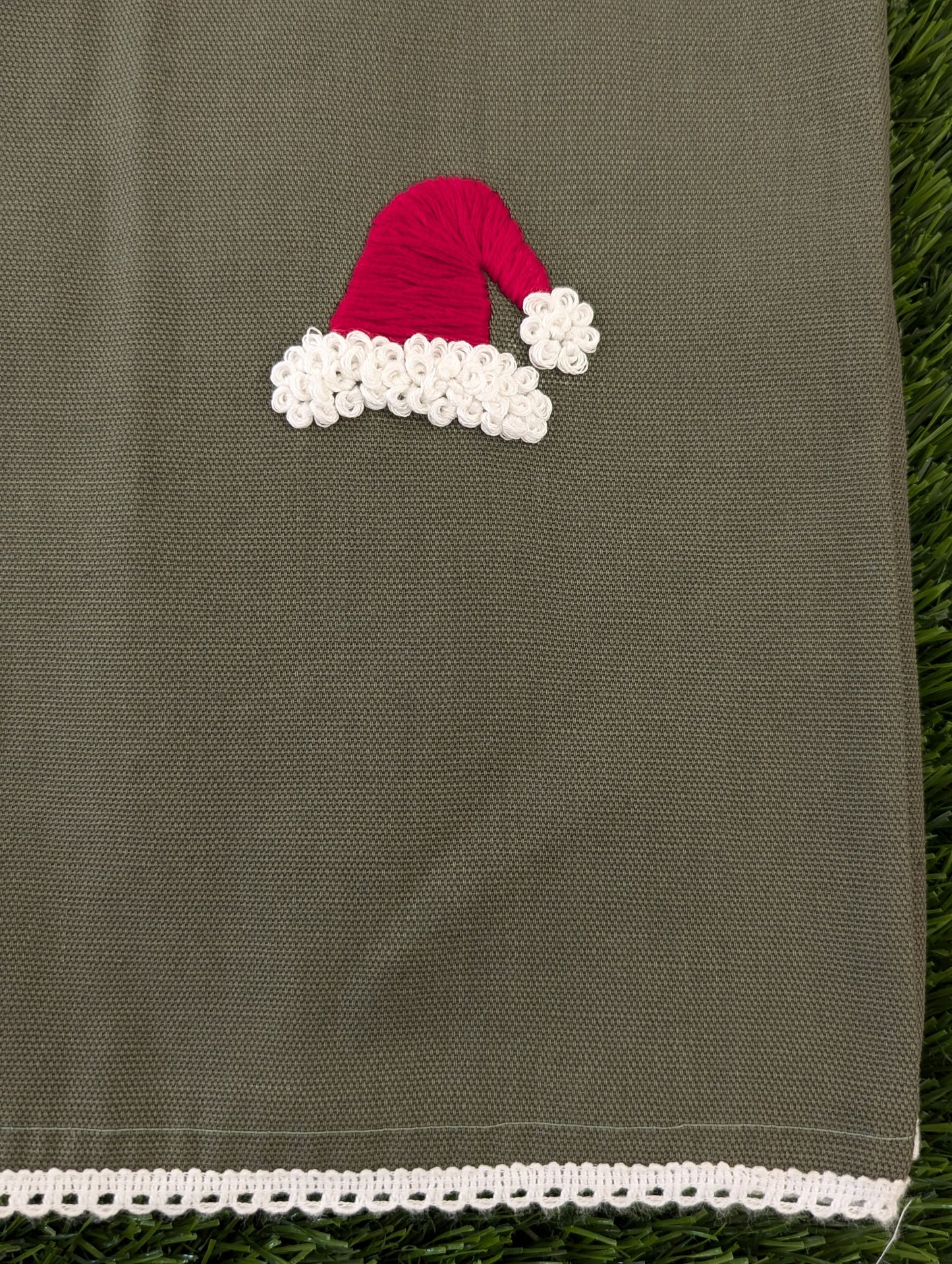 Table Runner embroidery 4