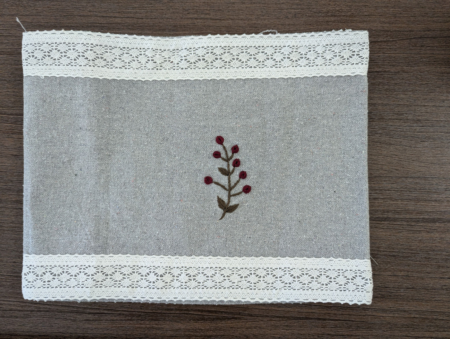 Table Runner 4 seater embroidery