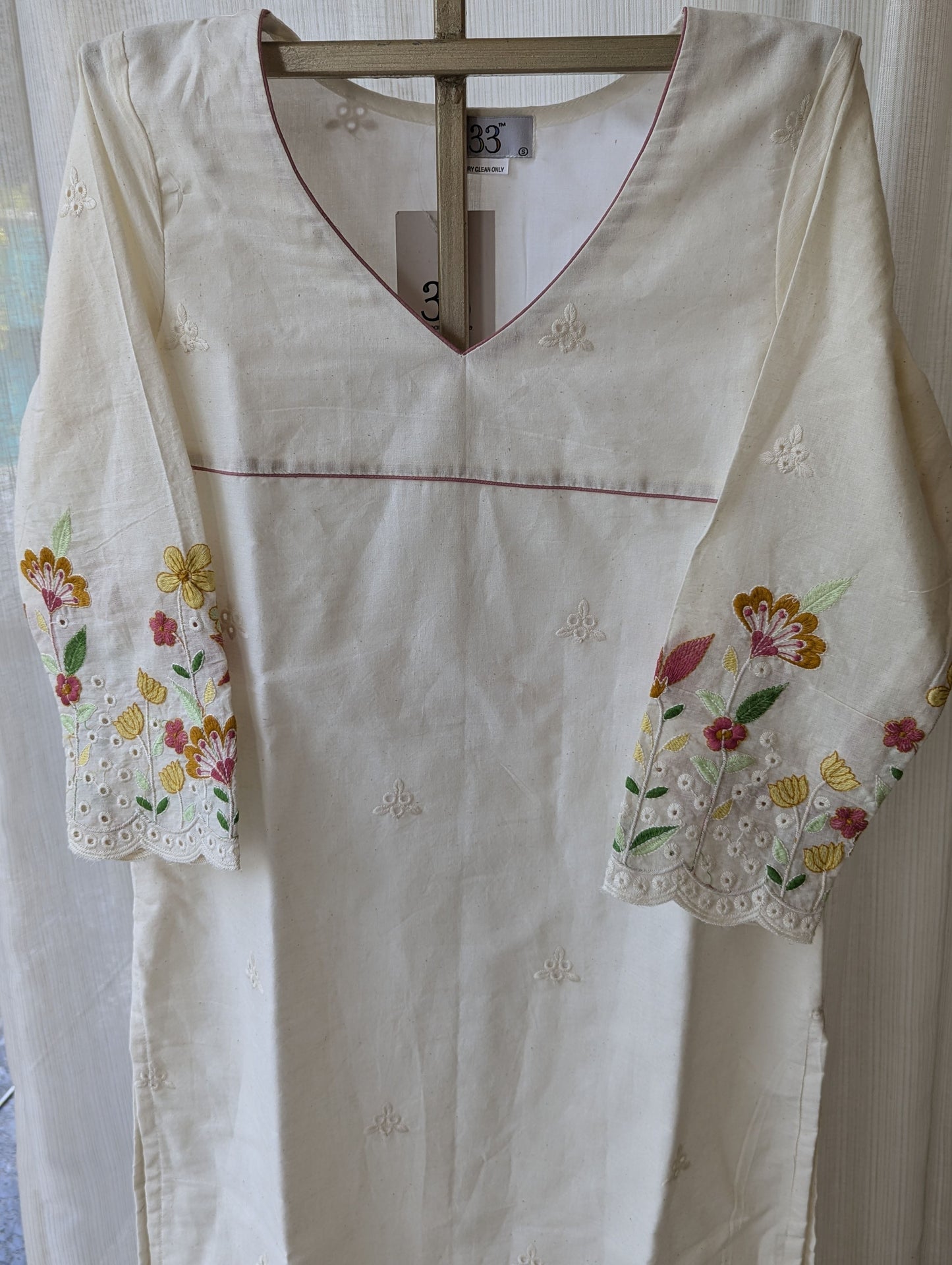Cream Hakoba Embr Kurti